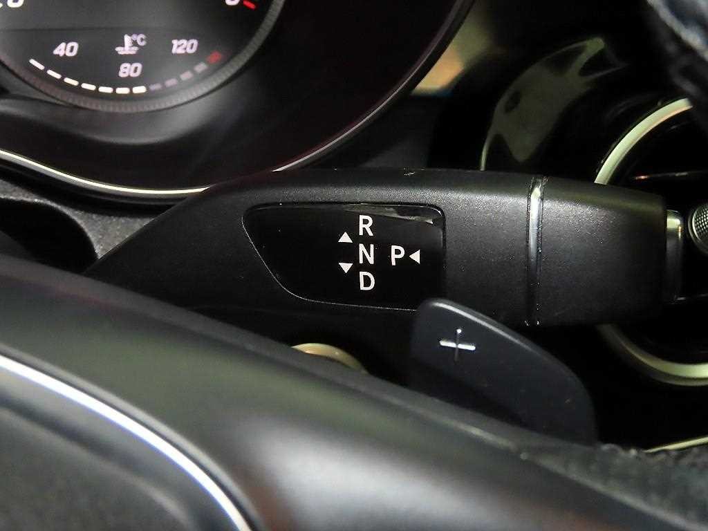 벤츠 C 클래스 C클래스 W205 C220 d 아방가르드 이미지 13