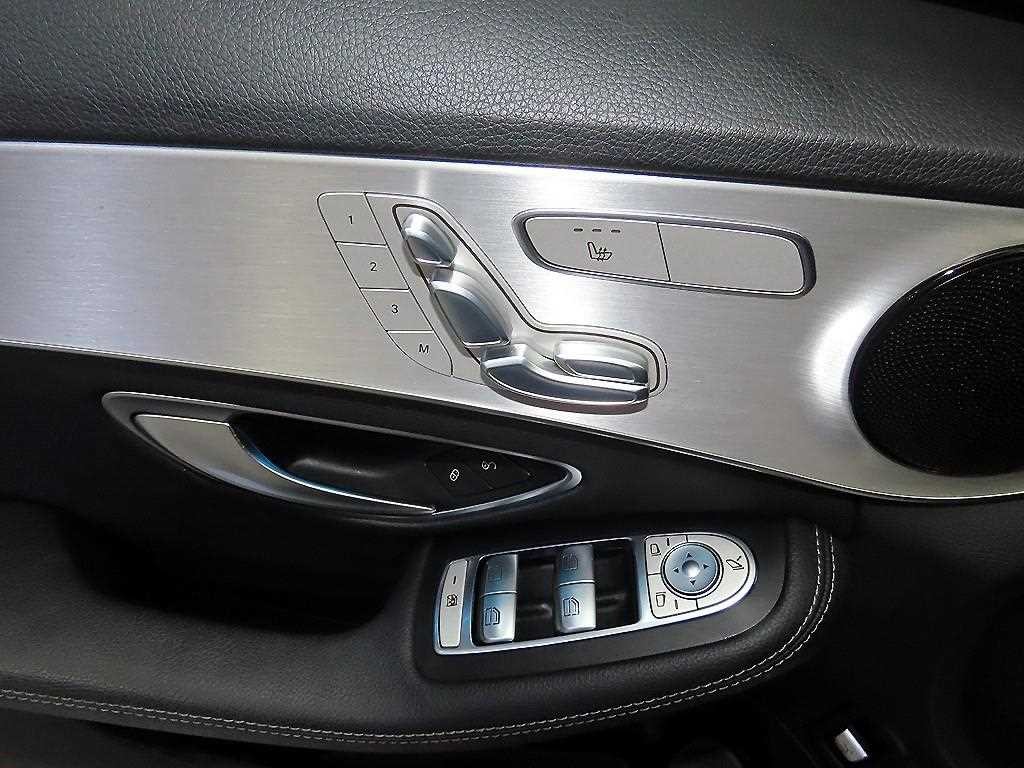 벤츠 C 클래스 C클래스 W205 C220 d 아방가르드 이미지 14