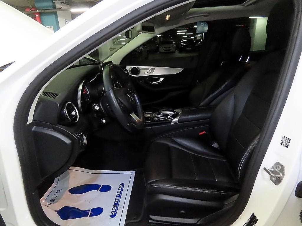 벤츠 C 클래스 C클래스 W205 C220 d 아방가르드 이미지 6