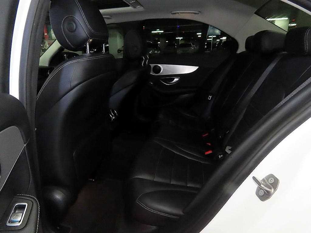 벤츠 C 클래스 C클래스 W205 C220 d 아방가르드 이미지 7