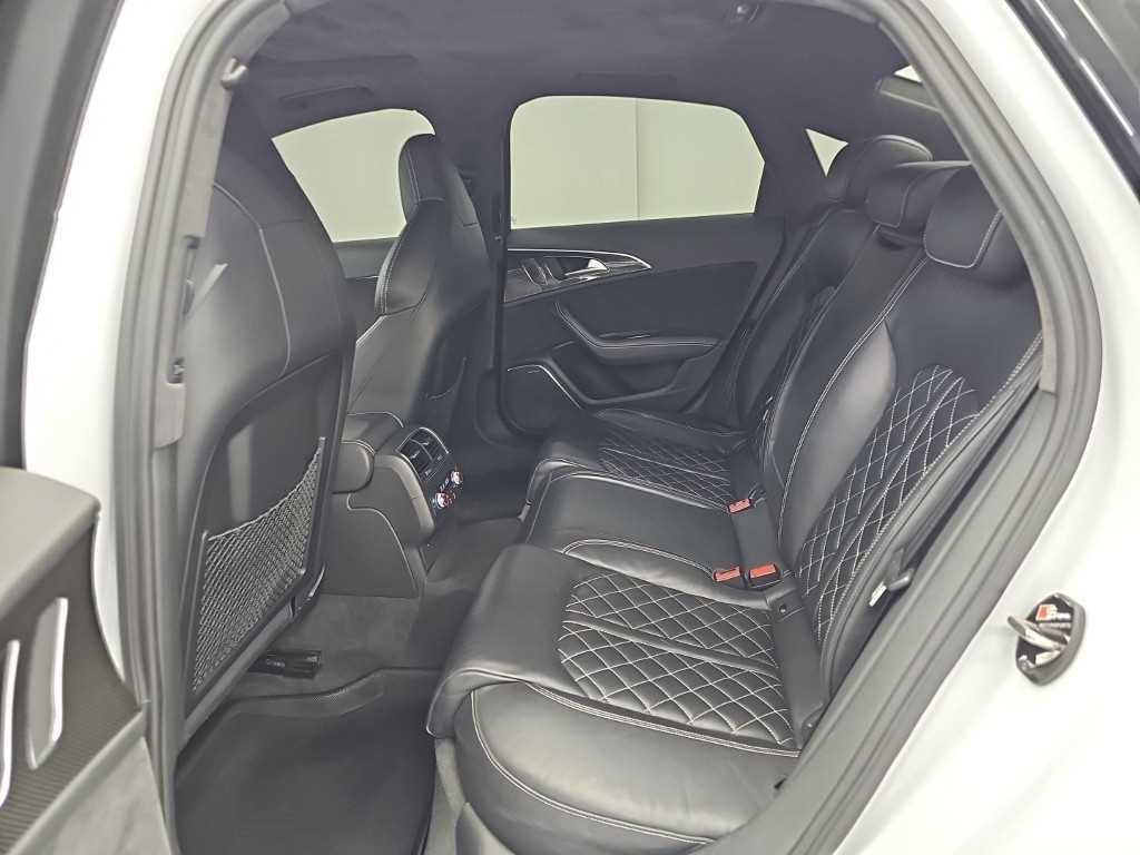 아우디 S6 4.0 TFSI 콰트로 스포츠 디자인 이미지 12