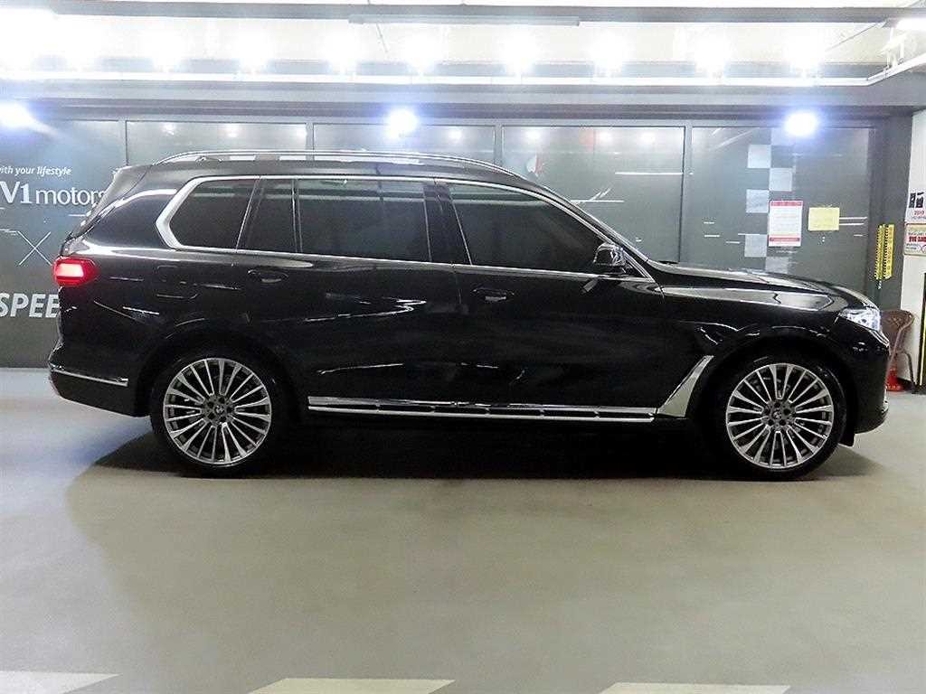 BMW X7 X7 (G07) xDrive 30d 디자인 퓨어 엑셀런스 7인승 이미지 3