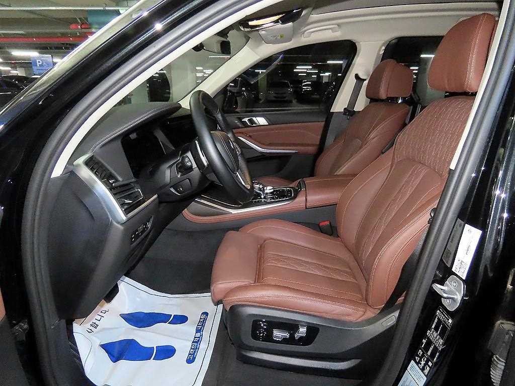 BMW X7 X7 (G07) xDrive 30d 디자인 퓨어 엑셀런스 7인승 이미지 6