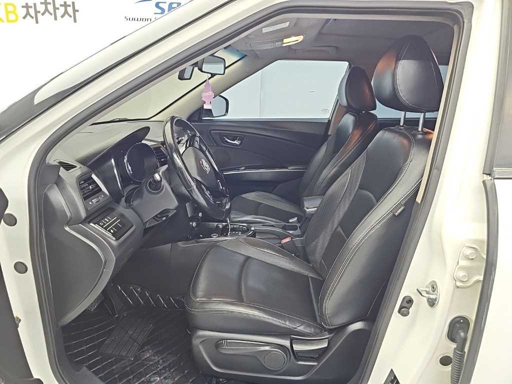 KG모빌리티(쌍용) 티볼리 가솔린 2WD 1.6 LX 최고급형 이미지 11