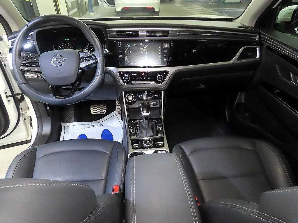KG모빌리티(쌍용) 코란도 뷰티풀코란도 2WD 가솔린 1.5 C7 이미지 10