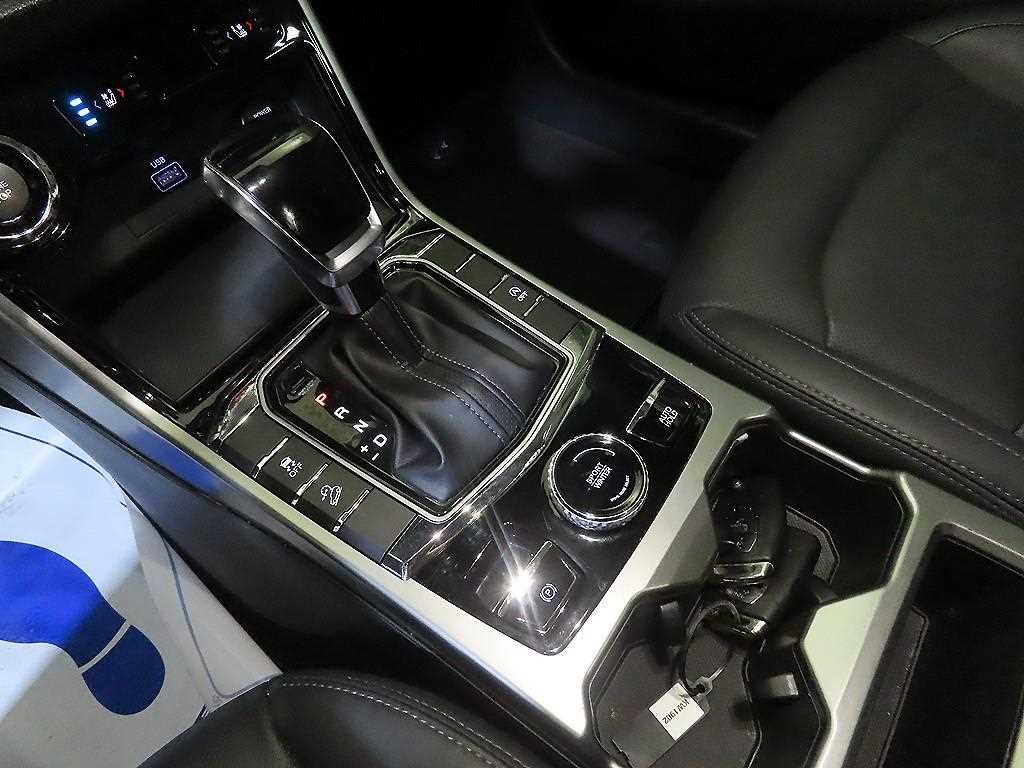 KG모빌리티(쌍용) 코란도 뷰티풀코란도 2WD 가솔린 1.5 C7 이미지 12