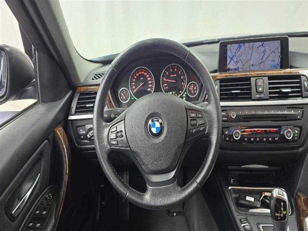 BMW 3시리즈 3시리즈 (F30) 320i 이미지 13