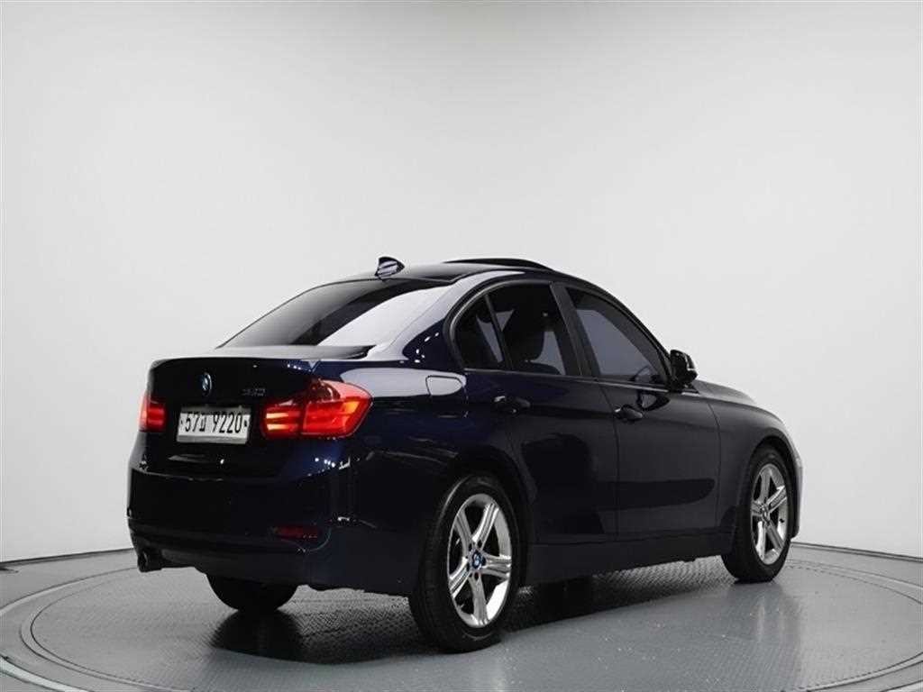 BMW 3시리즈 3시리즈 (F30) 320i 이미지 2