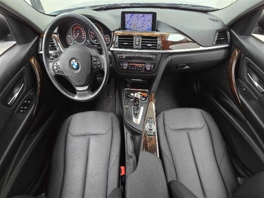 BMW 3시리즈 3시리즈 (F30) 320i 이미지 7