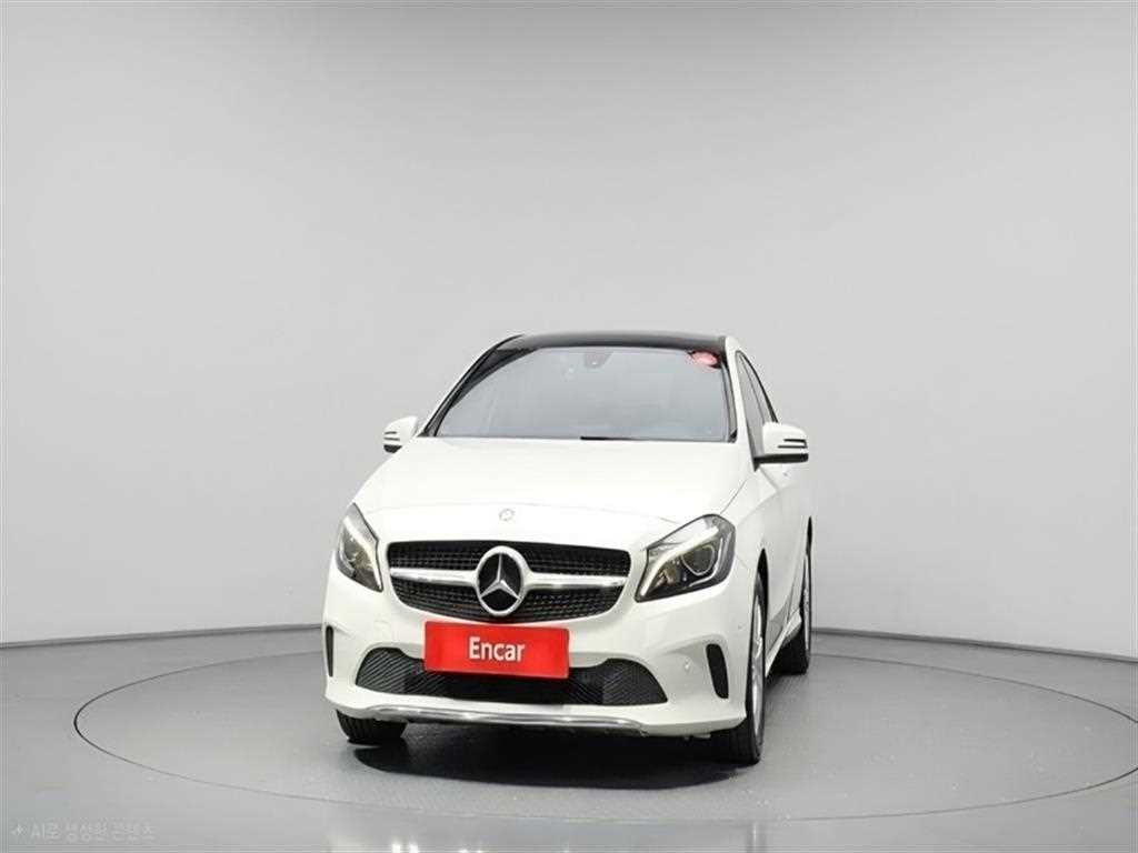 벤츠 A 클래스 A클래스 W176 A200 이미지 3