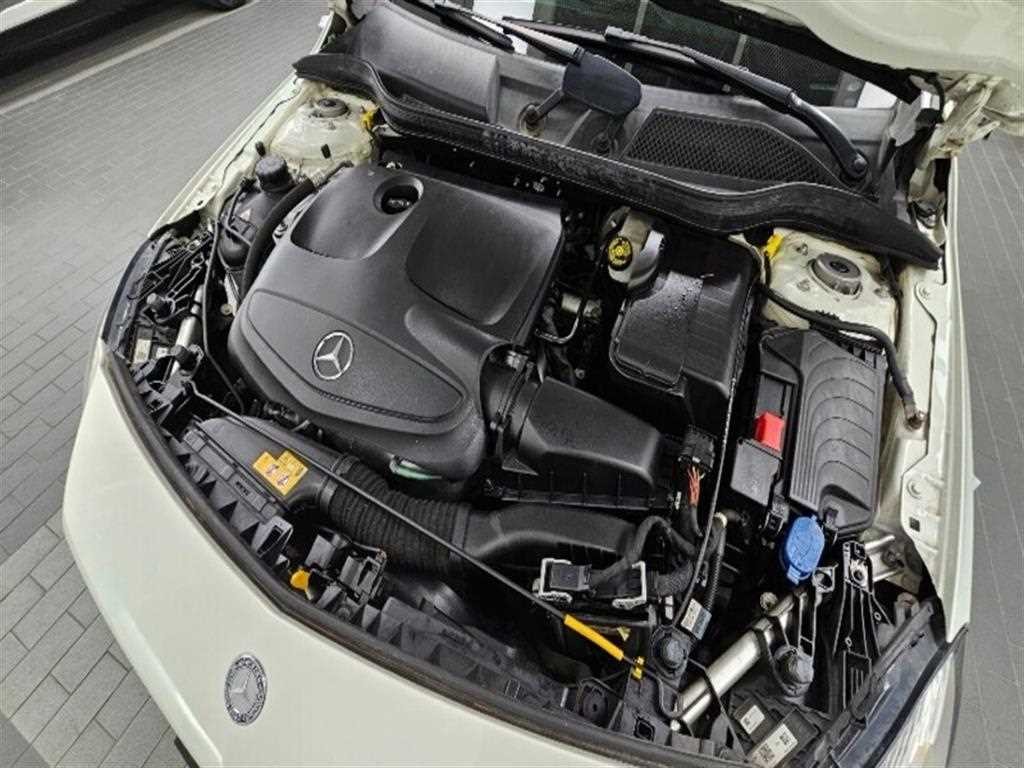 벤츠 A 클래스 A클래스 W176 A200 이미지 6