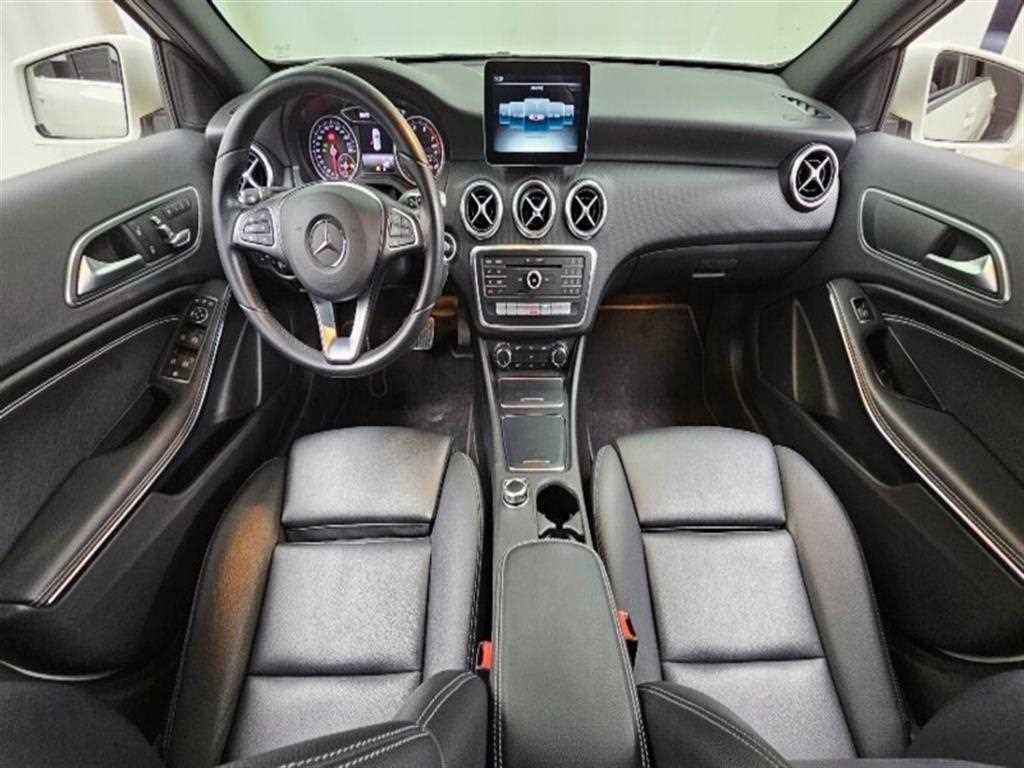벤츠 A 클래스 A클래스 W176 A200 이미지 7