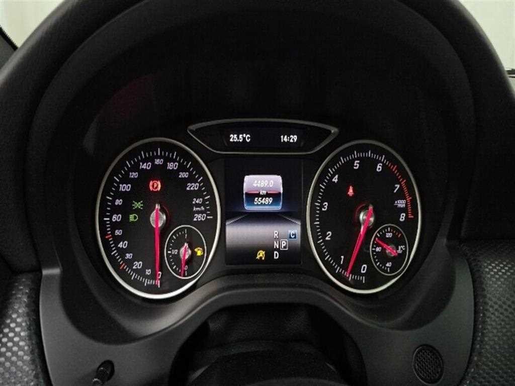 벤츠 A 클래스 A클래스 W176 A200 이미지 8