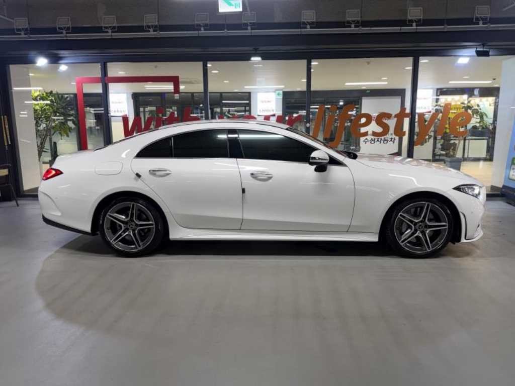 벤츠 CLS 클래스 CLS클래스 C257 CLS 300d AMG Line 이미지 3