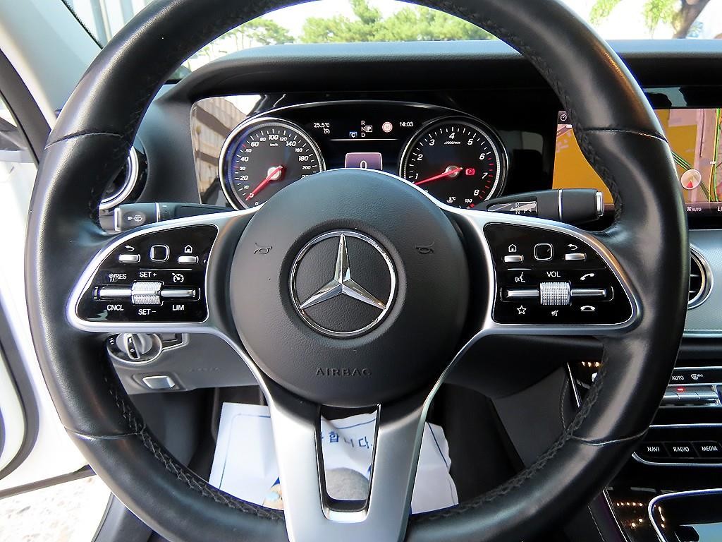 벤츠 E 클래스 E-클래스 W213 E300 아방가르드 이미지 8