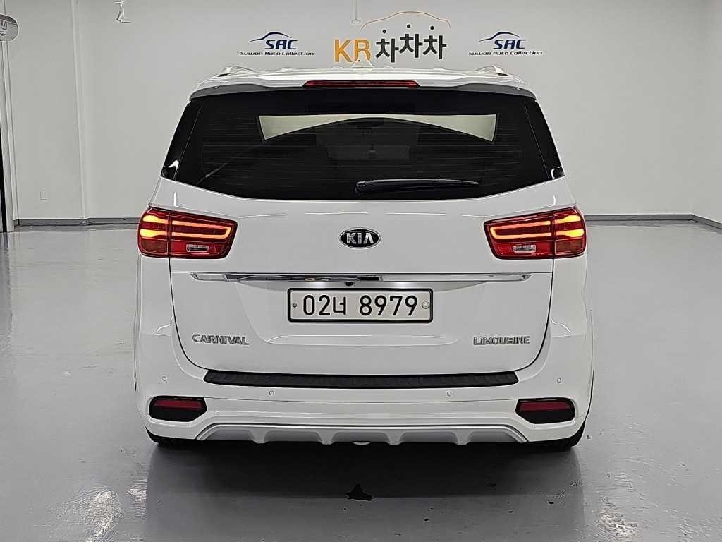 기아 카니발 더 뉴 카니발 디젤 7인승 리무진 프레지던트 이미지 3