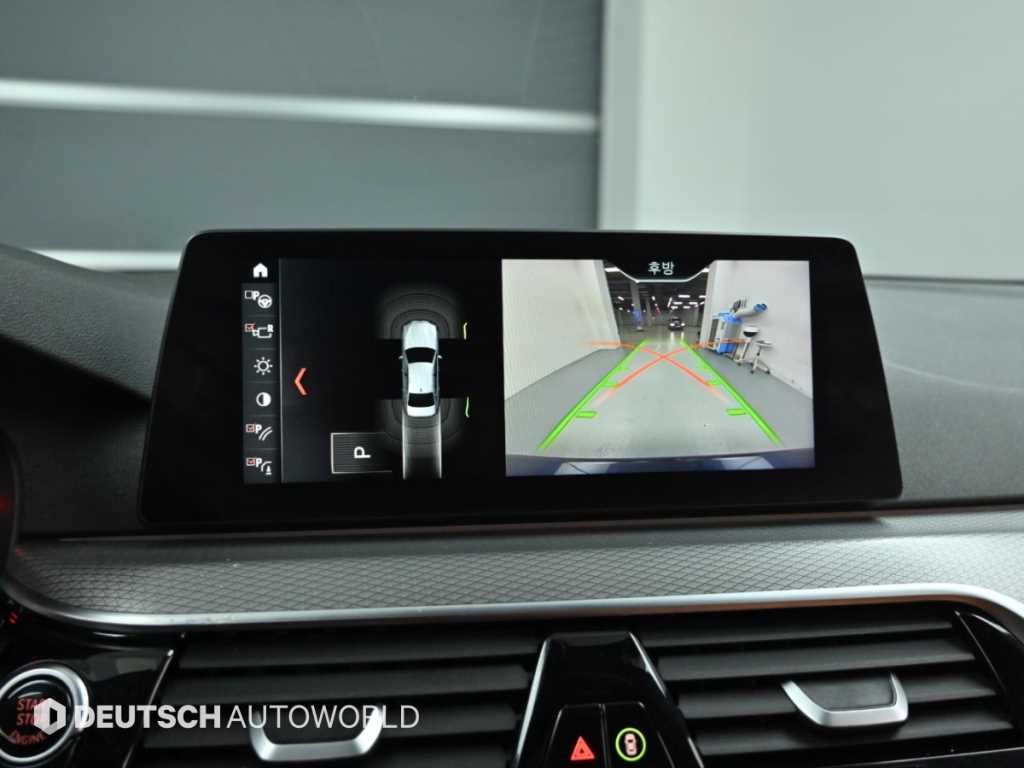 BMW 5시리즈 5시리즈 (G30) 520d xDrive M 스포츠 이미지 15