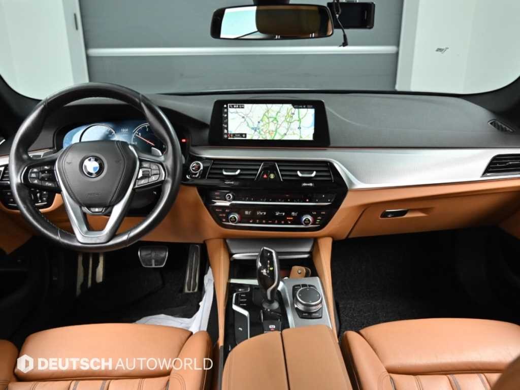 BMW 5시리즈 5시리즈 (G30) 520d xDrive M 스포츠 이미지 7