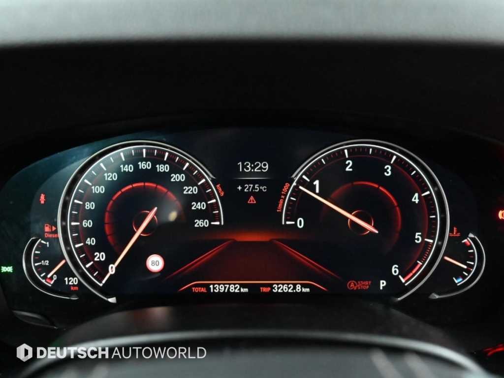BMW 5시리즈 5시리즈 (G30) 520d xDrive M 스포츠 이미지 8