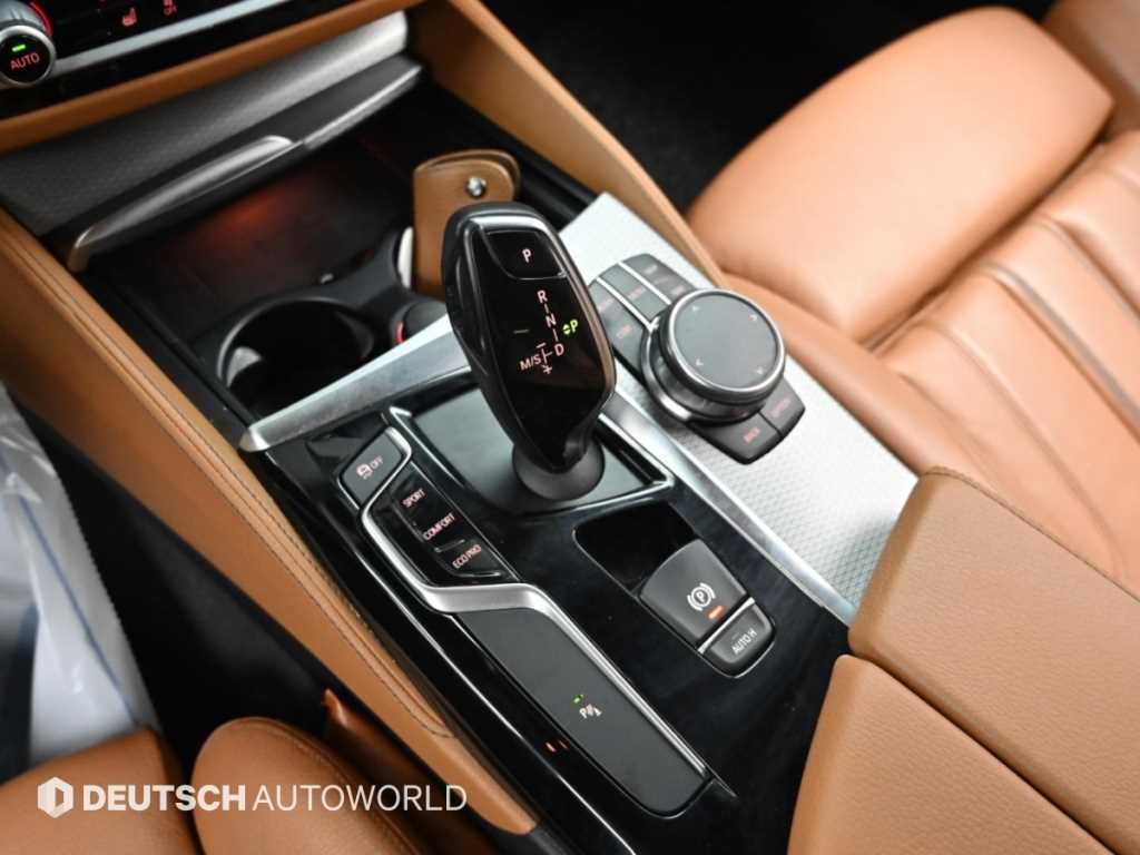 BMW 5시리즈 5시리즈 (G30) 520d xDrive M 스포츠 이미지 9