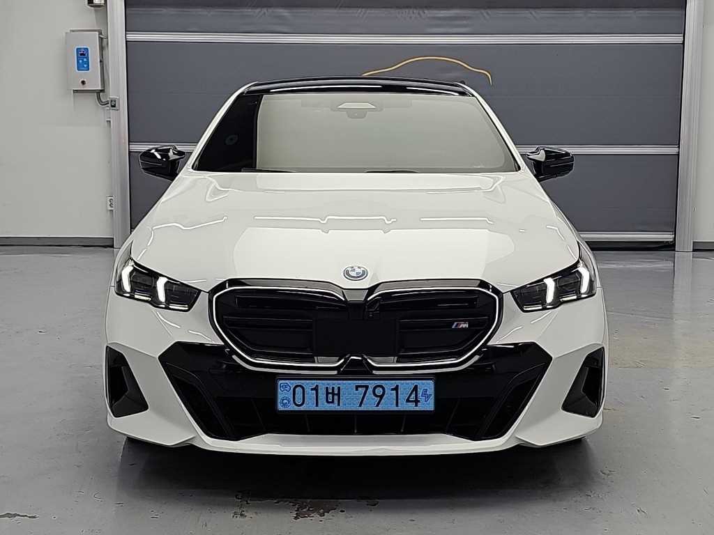 BMW i5 M60 xDrive 이미지 2