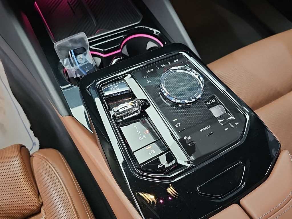 BMW i5 M60 xDrive 이미지 8
