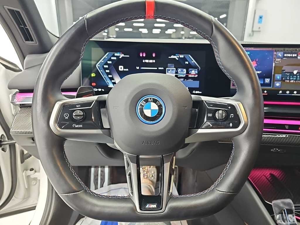 BMW i5 M60 xDrive 이미지 9