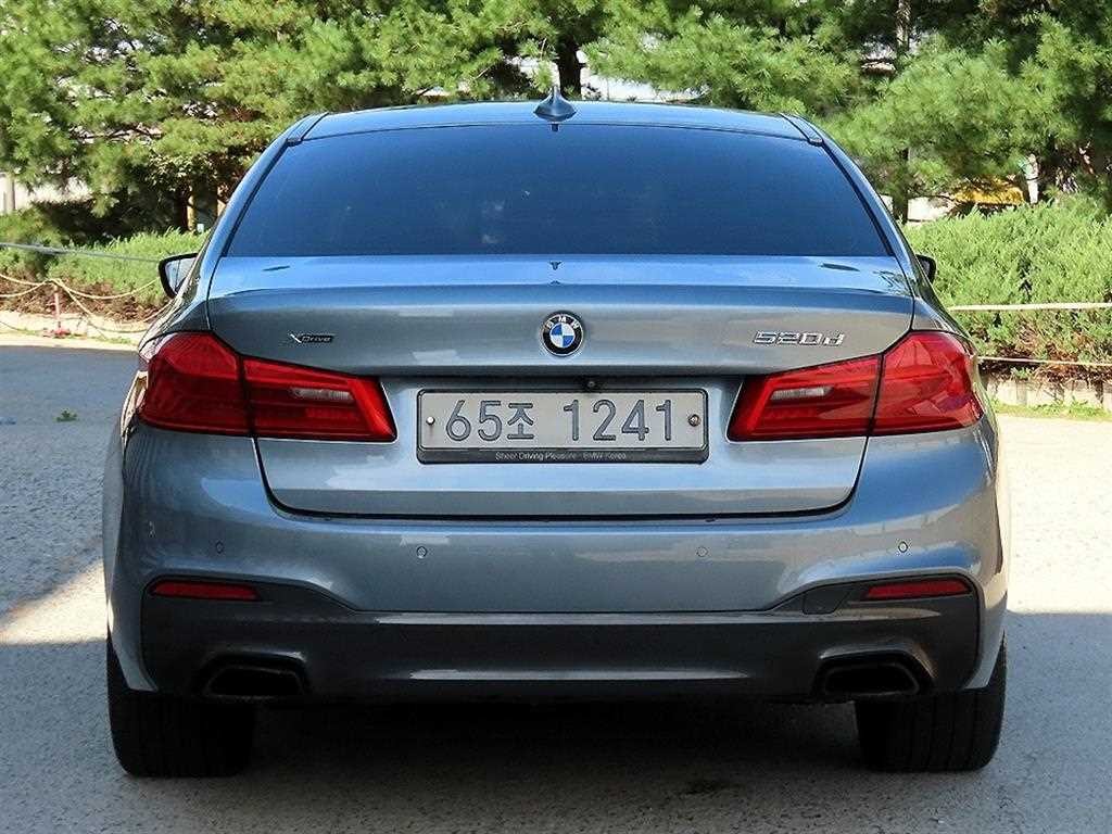 BMW 5시리즈 5시리즈 (G30) 520d xDrive M 스포츠 플러스 이미지 4