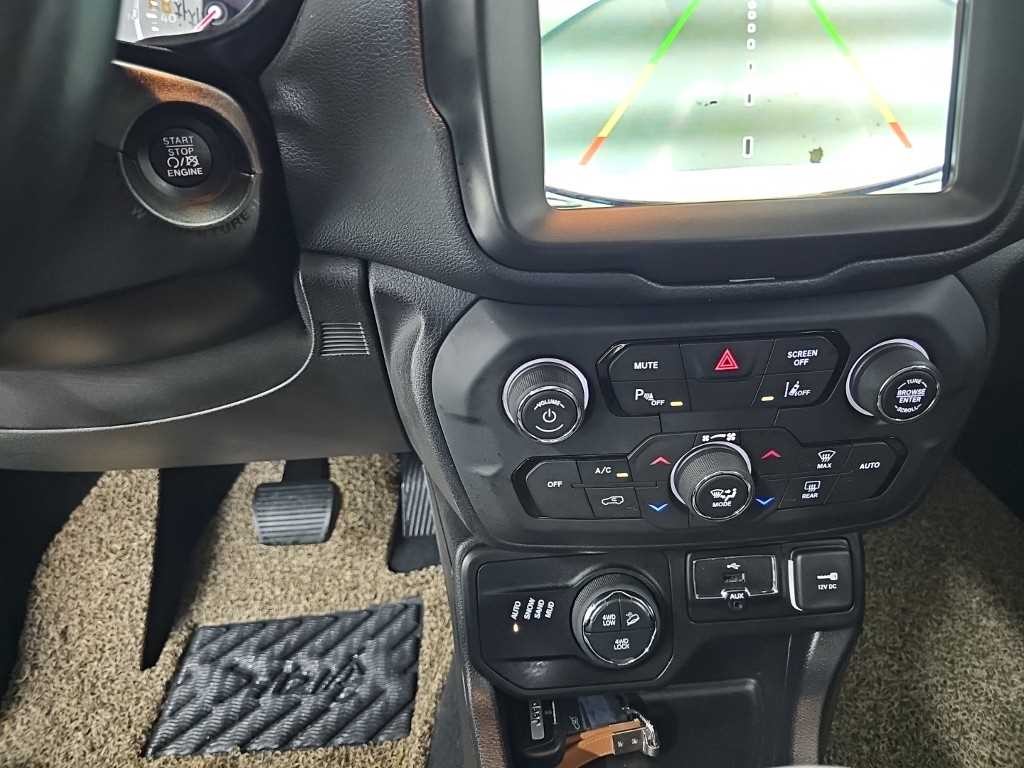 지프 레니게이드 2.0 디젤 리미티드 AWD 이미지 10