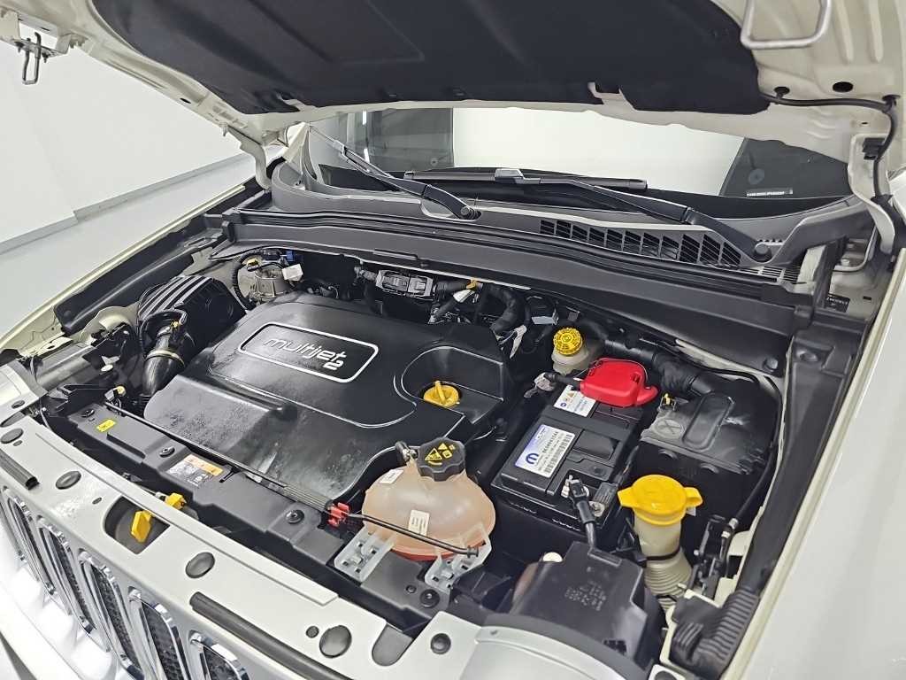 지프 레니게이드 2.0 디젤 리미티드 AWD 이미지 5