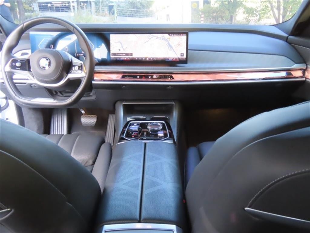 BMW 7시리즈 7시리즈 (G70) 740i sDrive 디자인퓨어 엑셀런스 이미지 15