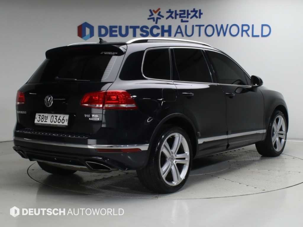 폭스바겐 투아렉 뉴 투아렉 V6 3.0 TDI R-LINE 이미지 2