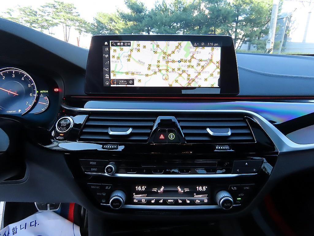 BMW 5시리즈 5시리즈 (G30) 530i xDrive M 스포츠 플러스 이미지 13