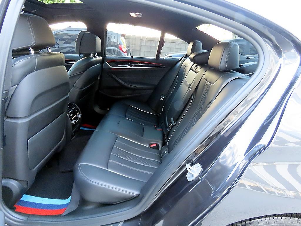 BMW 5시리즈 5시리즈 (G30) 530i xDrive M 스포츠 플러스 이미지 6