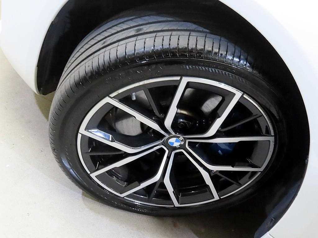 BMW 5시리즈 5시리즈 (G30) 530e M 스포츠 이미지 20