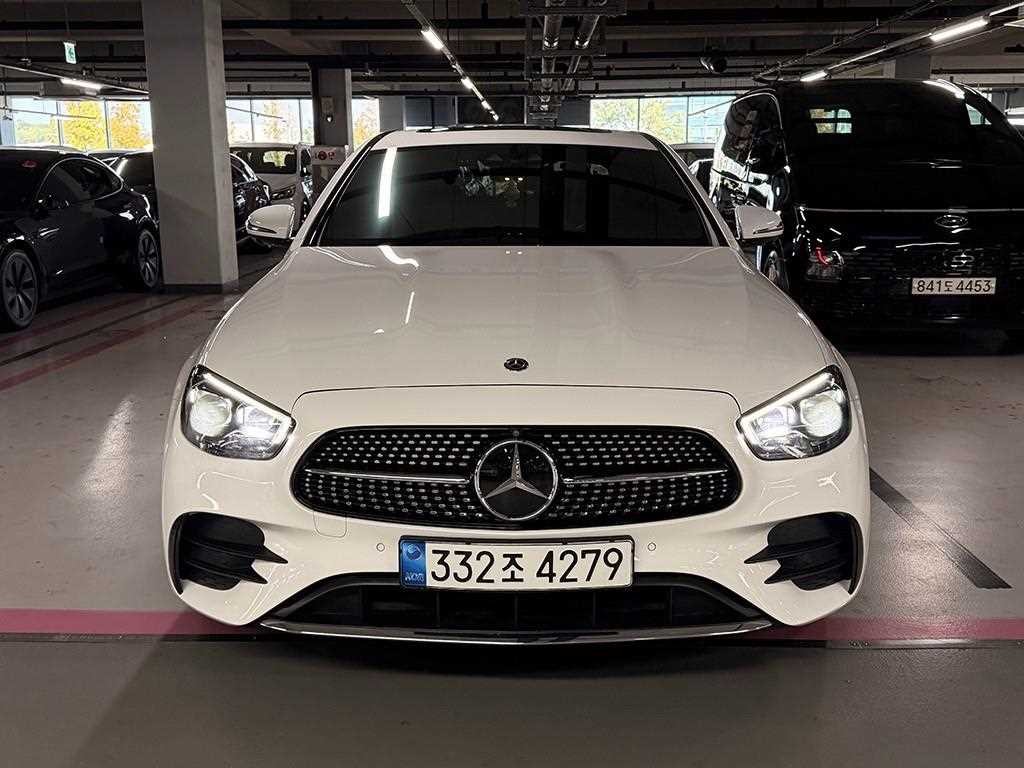 벤츠 E 클래스 E-클래스 W213 E220d 4MATIC AMG라인 이미지 1