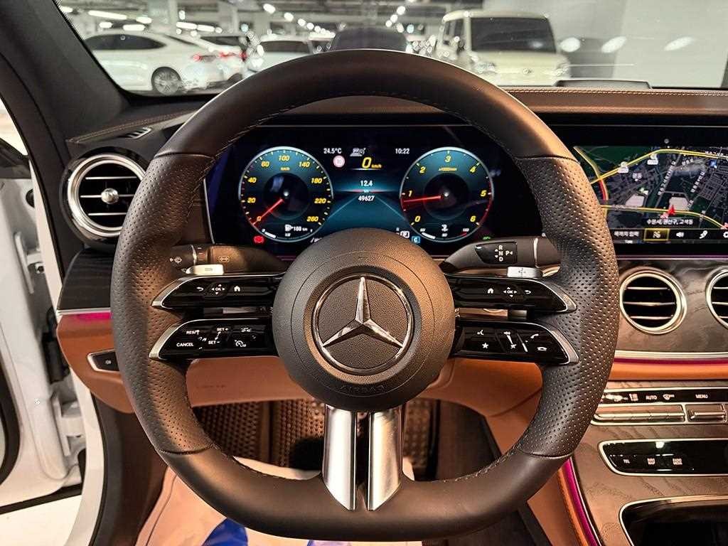 벤츠 E 클래스 E-클래스 W213 E220d 4MATIC AMG라인 이미지 7