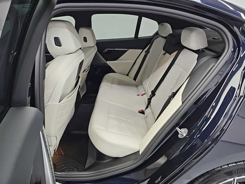 BMW 5시리즈 5시리즈 (G60) 520i M 스포츠 이미지 12