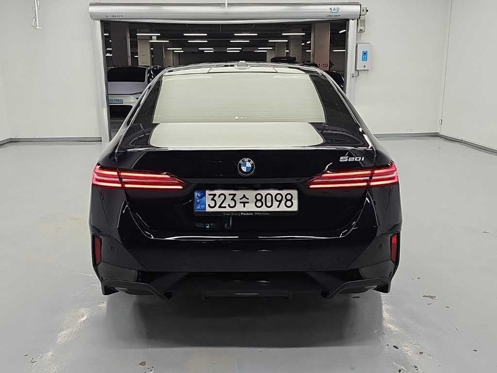 BMW 5시리즈 5시리즈 (G60) 520i M 스포츠 이미지 3