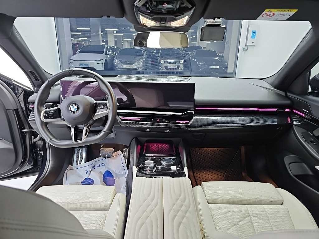 BMW 5시리즈 5시리즈 (G60) 520i M 스포츠 이미지 7