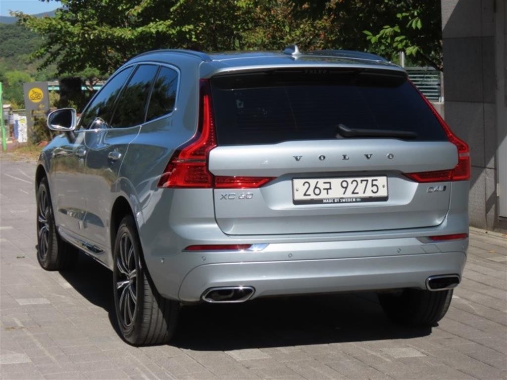 볼보 XC60 XC60(2세대) D4 AWD 인스크립션 이미지 4