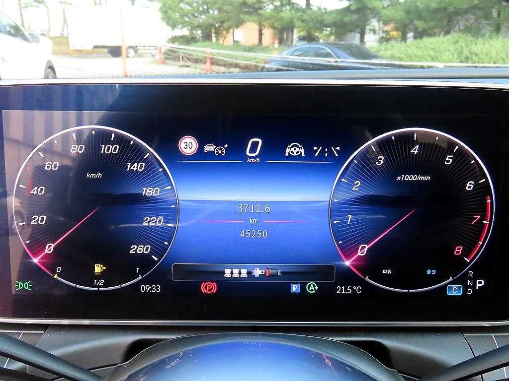 벤츠 C 클래스 C클래스 W206 C200 아방가르드 이미지 9