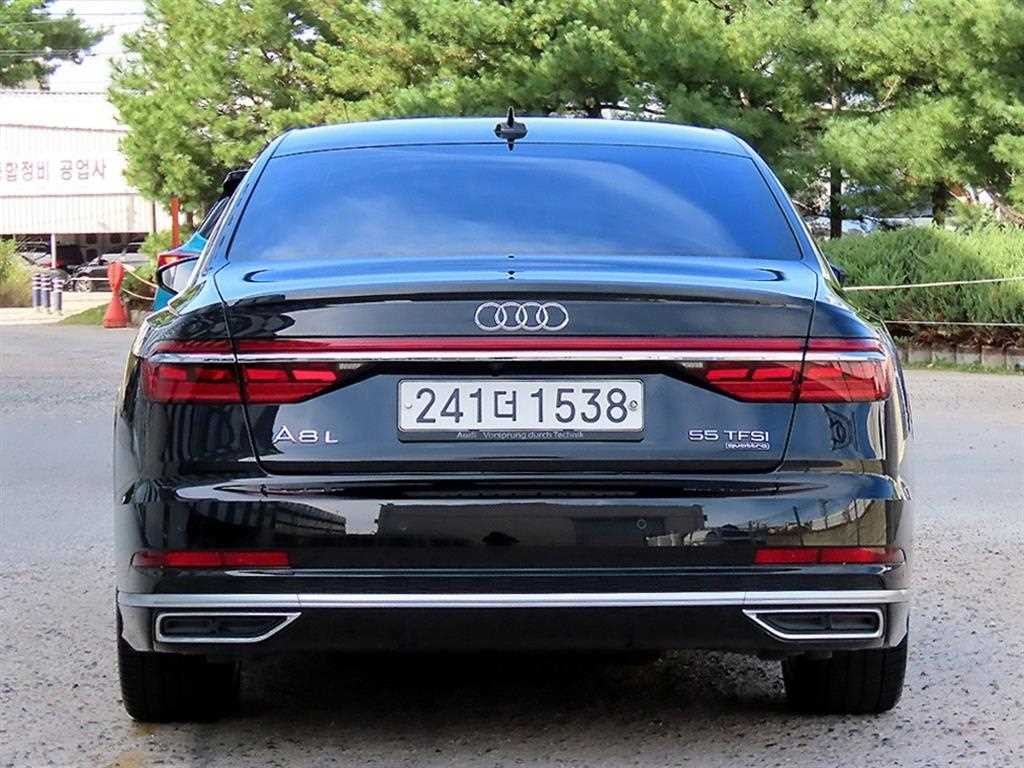 아우디 A8 A8 (D5) 55 TFSI 콰트로 LWB 이미지 4