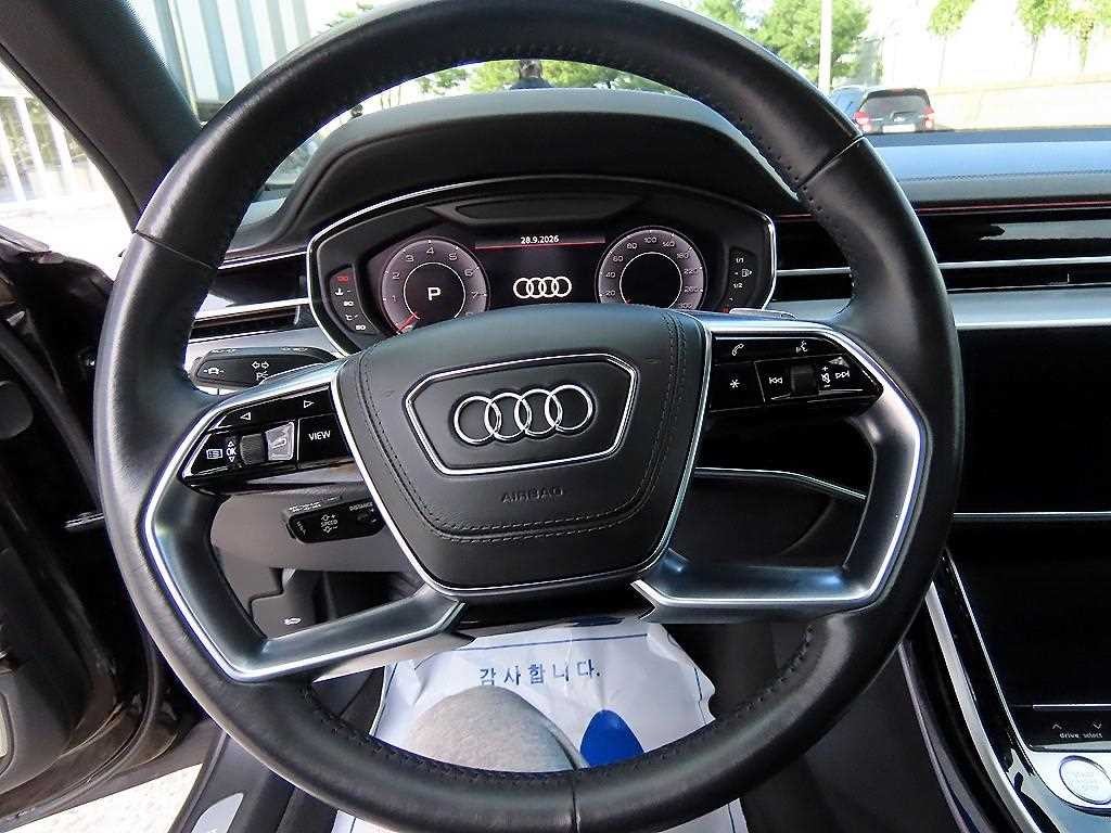 아우디 A8 A8 (D5) 55 TFSI 콰트로 LWB 이미지 8