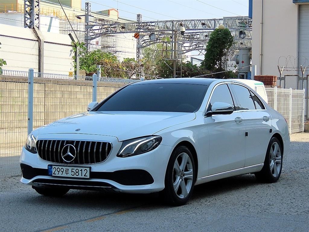 벤츠 E 클래스 E-클래스 W213 E200 아방가르드 이미지 2