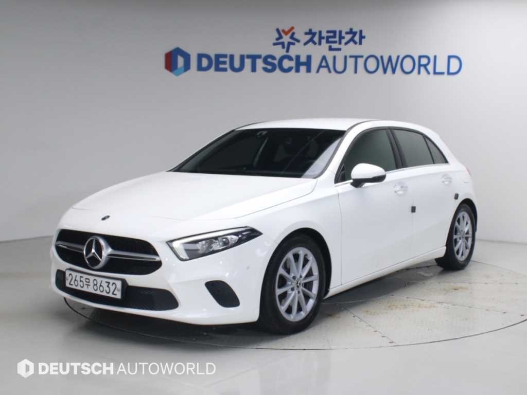 벤츠 A 클래스 A클래스 W177 A220 해치백 이미지 1