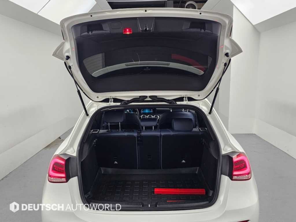 벤츠 A 클래스 A클래스 W177 A220 해치백 이미지 19