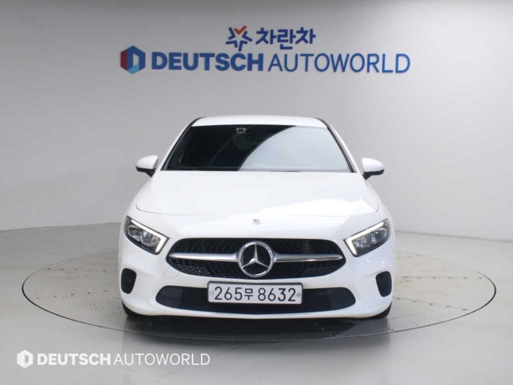 벤츠 A 클래스 A클래스 W177 A220 해치백 이미지 3