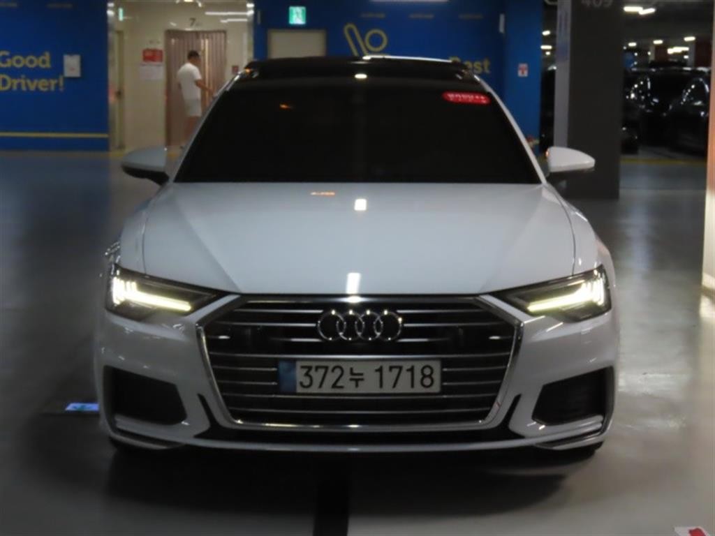 아우디 A6 A6 (C8) 45 TFSI 프리미엄 이미지 1