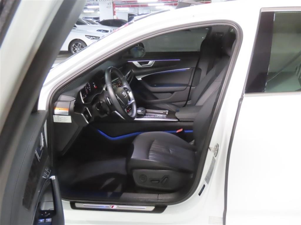 아우디 A6 A6 (C8) 45 TFSI 프리미엄 이미지 13